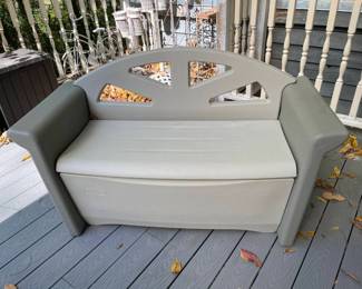 Lot 080-PAT: Rubbermaid 32-gal. Patio Storage Bench #1

Features: 
•	Rubbermaid water-resistant resin storage bench
•	Model #FG376401OLVSS
•	Includes various styles and sized cushions (used and new)
•	Compare new at Homedepot.com for $219+ tax!

Dimensions: 42”W (seat) x 19”D (seat) x 18”H


Condition: Very Good pre-owned condition.

