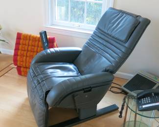 Massage Chair / Recliner