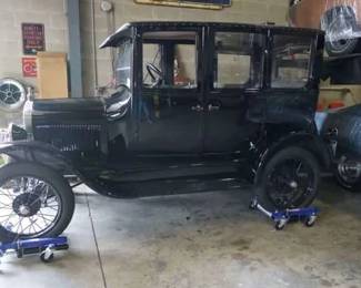 1927 Ford Model T (4-Door Sedan)
MUSEUM QUALITY RESTORATION