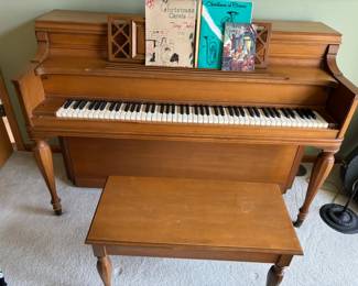 Vintage Story & Clark console piano and bench in great condition