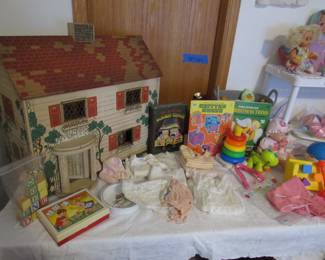 Antique litho dollhouse