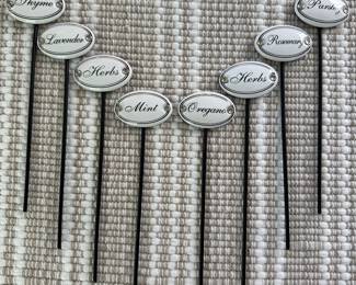 New garden signs for your herbs 