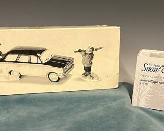 Department 56 The Original Snow Village Pieces Stuck in the Snow and Classic Car