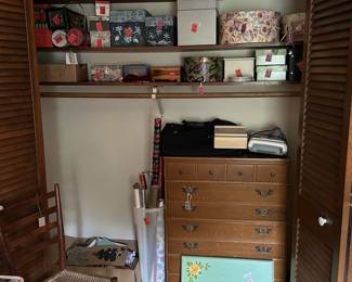 decorative boxes, chest of drawers, wrapping paper, gift bags, boxes