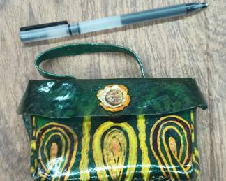 CIP061 - 2 Small Green Plastic Wallets 