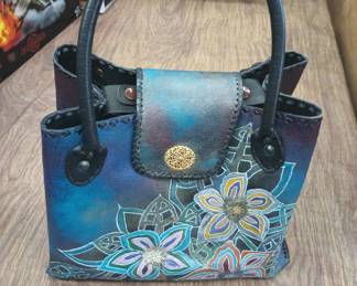 CIP035 - FLORAL DESIGN PURSE - UNBRANDED