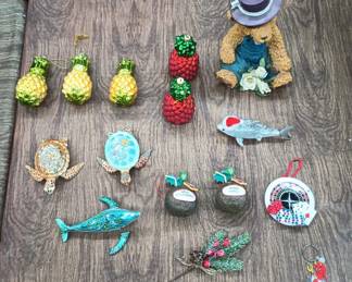 CIP066 - Lot of 15 Items Hawaiian Themed Christmas Ornaments, Bear Statue, Aloha Tattoo Keychain 