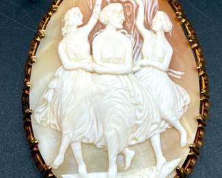 Vintage Curved Cameo Brooch
