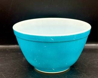 Vintage Pyrex Mixing Bowl Blue
