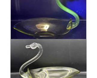 MCM Duncan & Miller Swan Art Glass Bowl
