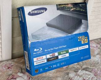 Samsung Blue Ray And DVD Player New In Box
