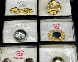 (5) Vintage Jewels By Park Lane Scarf Clips & (1) Clip On Earrings New In Box
