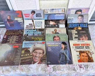 (20) Classic Albums Feat Jerry Vale And Johnny Cash
Includes - Johnny Cash, Kitty Wells, Hank Williams, Earnest Tubb, Dean Martin, Andy Eilliams, Jim Nabors Hour, Loretta Lynn, Jerry Vale, Johnny Horton, Eydie Gorme, Glenn Campbell
