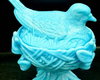 Vintage Westmoreland Robin On Nest Candy Dish
