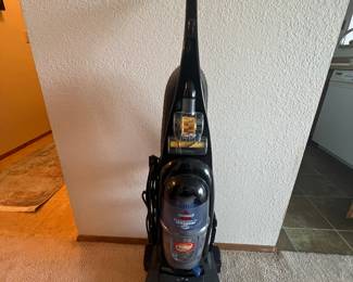 Biased Vacuum, in nearly new condition!