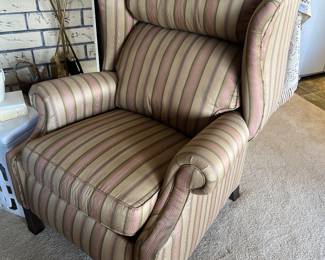Reclining side chair. Very comfortable piece!