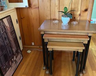 MCM nesting tables