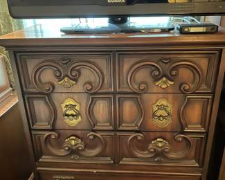 Chest of Drawers