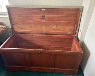 Lane Altavista Cedar Chest