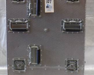 ROLLING ROAD CASE (23X21X32)