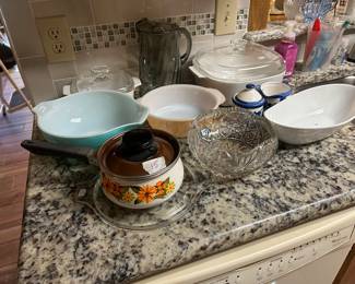 Vintage pyrex and Corning ware