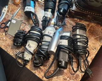 Barber shavers and blades