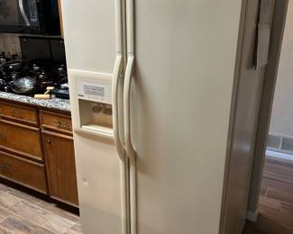 Kenmore Frig, Ice and water work super cold!