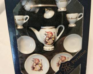 Hummel miniture tea set