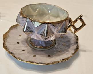 Tea cups with saucer