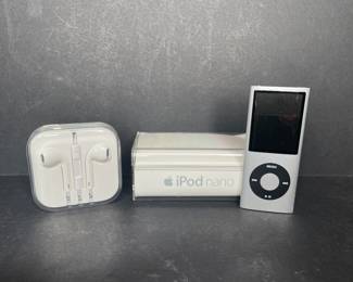 Apple IPod Nano & earbuds 