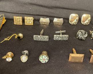 Large assortment of mens tie racks & cufflinks. Vintage Swank, Anica, Hickok