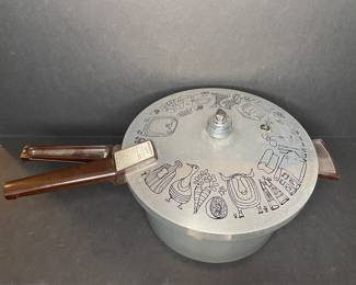 Presto Deluxe pressure cooker vintage 