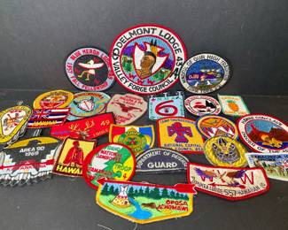 Large assortment of Boy Scouts patches 