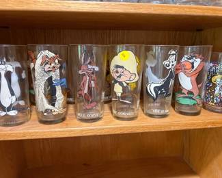 VINTAGE CHARACTER GLASSES