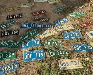 LARGE LOT OF SOUTH CAROLINA CAR TAGS