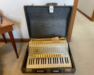 Hohner Atlantic IV De Luxe