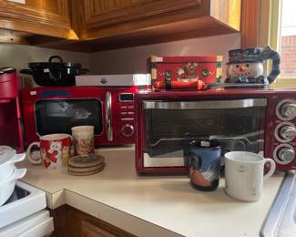 Mugs, Galanz Microwave, Hamilton Beach Microwave Oven, Coasters