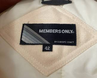 Men's Clothing (Size L-XL) with brands such as: Carhartt, Corvette, Wilson's Leather, London Fog, Pronto Uomo, JJ Cochran, Hajo, Mondo, Breidhor, San Marco, Harley Davidson, Members Only, Structure Collection, Walls, LL Bean, Rocky Leather Hides, Benmans, Mirage Classics, Moosecreek, Ride Techs