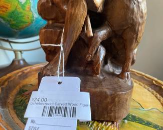 Urheberrecht Carved Wood Figure