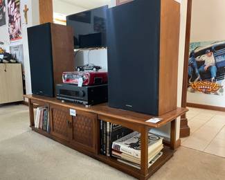 Vintage Lane Coffee table