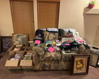 Gently use kids clothes $.25
New books $.25