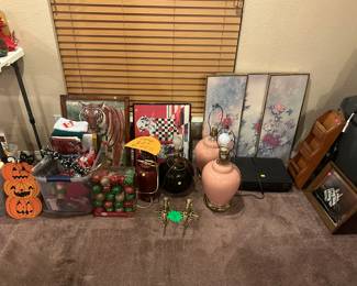 Set of 5 lamps for $10
Pictures 
New holiday items 
