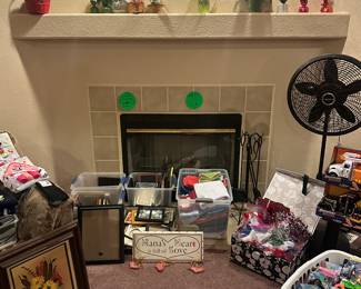 Dish towels and picture frames $.25