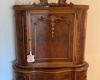 Boudoir Cabinet