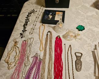 Misc. costume jewelry / binoculars