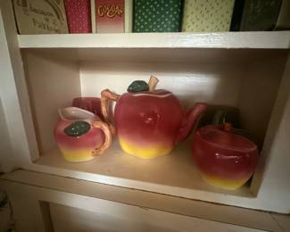 Apple tea set