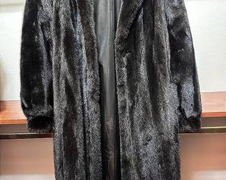 Fur Coat NO NAME LABEL