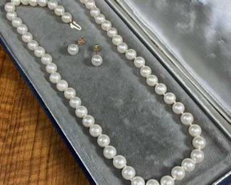 Pearl Necklace Complementing Earrings