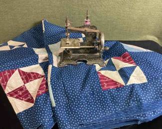 Vintage Mini Sewing Machine And Unfinished Quilt Top