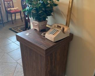 Small wooden pedestal 